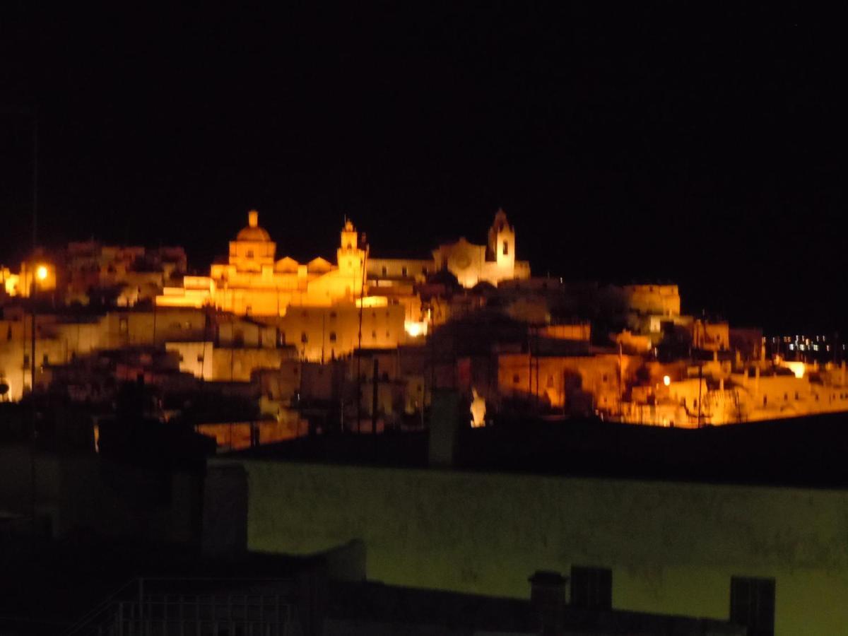 Casa Josephina - Three Level Stone Home With Balcony, 2 Roof Terraces & Sea Views Ostuni Exterior foto