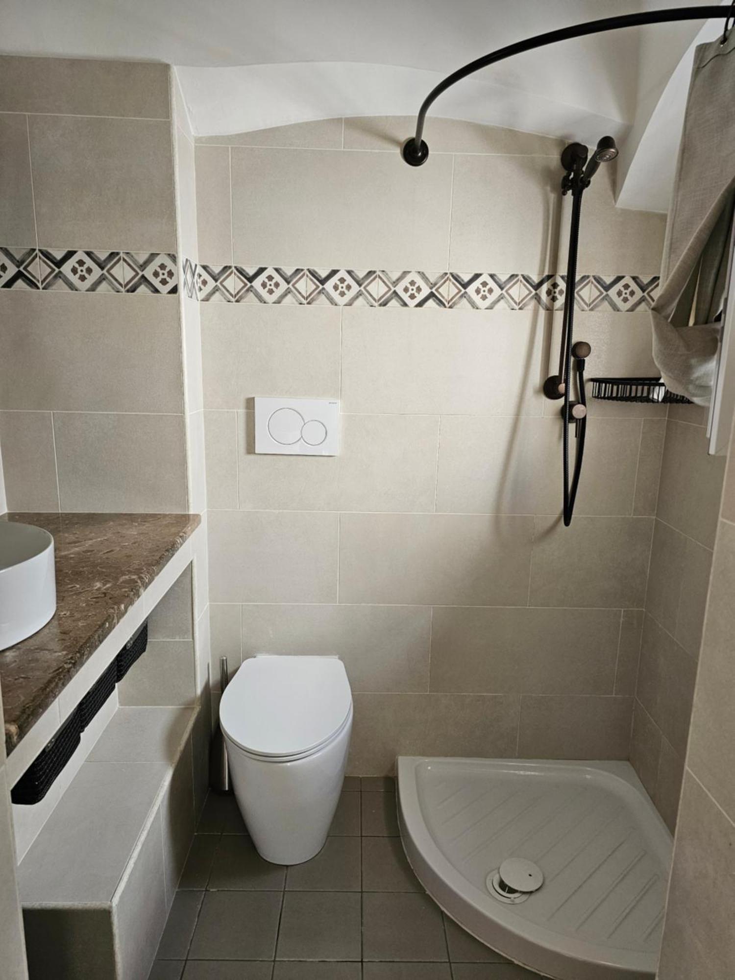 Casa Josephina - Three Level Stone Home With Balcony, 2 Roof Terraces & Sea Views Ostuni Exterior foto